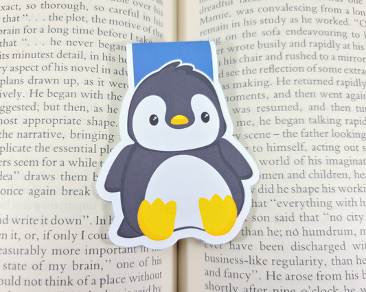 Penguin Sitting Magnetic Bookmark