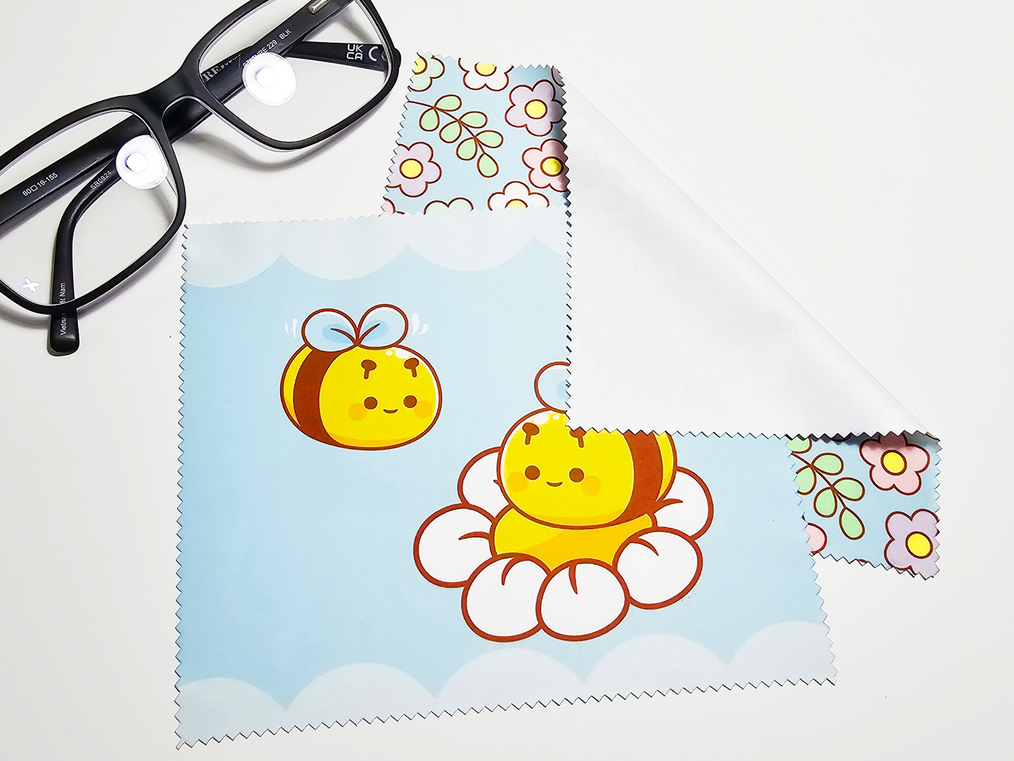 Bee and Flowers Screen Cleaning Cloth Set